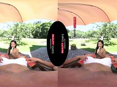 RealityLovers VR - Moms Picnic Threesome