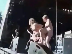 Sex at concert