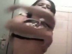 Indian busty girl on webcam - more videos on sexycams8 org